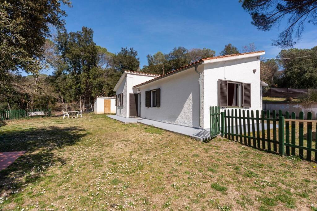 Casa Con Piscina Cerca De Girona Villa Bagian luar foto